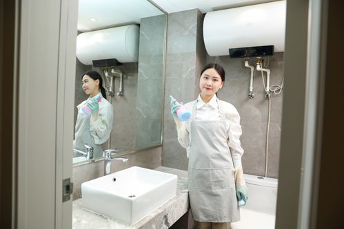 鏡頭下的守護者 設圖網中的保潔服務女性人物攝影